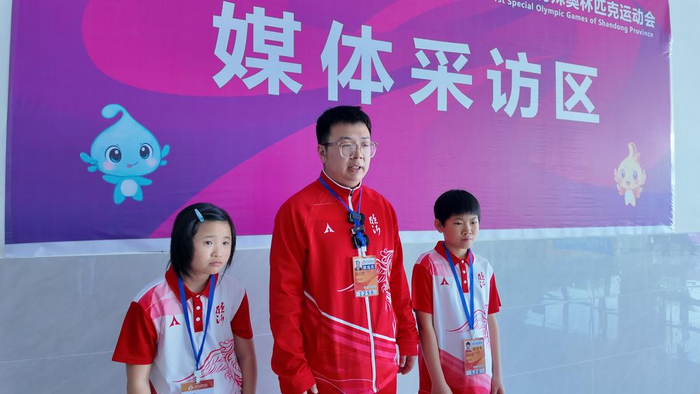 首金诞生!临沂这两位姑娘夺得第一届特奥会滚球女子双打冠军|金牌|鞠成宝|魏田雨|李芮萱|临沂代表队_新浪新闻